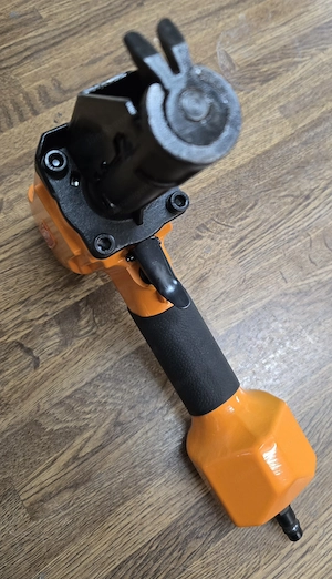 Professioneller Air Nail Puller BD70, Nagelzieher, Nageleisen, Holzzaunnägel Entfernen, Orange Bild 3