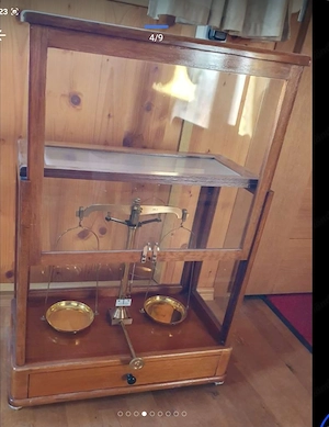 Apotheker-Waage mit Gewichten Bild 4