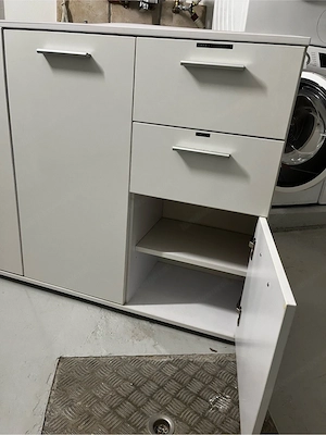 Komode   Kasten Bild 5