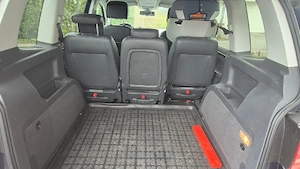 VW Touran 2.0 TDI DSG Highline   Vollausgestattet & frisch gewartet Bild 6