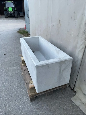 Brunnentrog (Betontro, Blumentrog) Bild 3