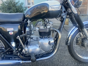 Triumph T140 Bild 4