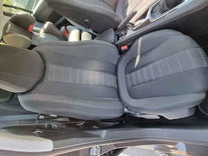 Servicegepflegter Top-PKW Peugeot 308, sehr wenig km, 8fach bereift,  Bild 10