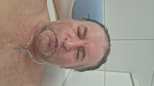 Suche ein Mann der mich langsam verwöhnt und mich auch mal von hinten nimmt 