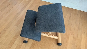 Original Stokke Variable Balans - ergonomischer Kniestuhl aus Holz