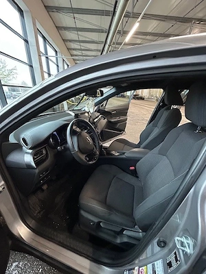 Toyota C-HR 1.2 Benzin | nur 34.000 km | Service & Pickerl NEU | Garantie Bild 3