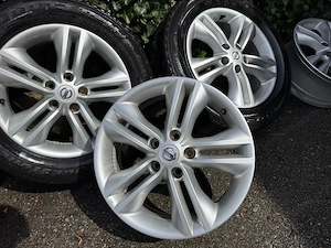 Nissan Orginal Felgen 17 Zoll ET 40 Bild 2