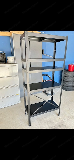 Regal Schwarz Blech.