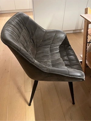 Verkaufe 6 Essstühle Bild 3