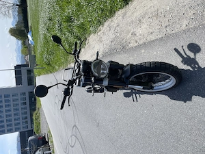 Husqvarna Svartpilen 401 Bild 3