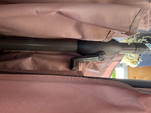 Sonnenschirm mit Schirmständer  Bild 2