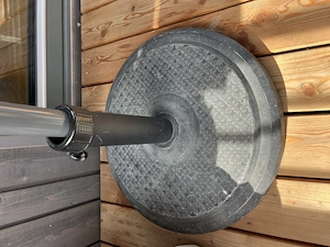 Sonnenschirm mit Schirmständer  Bild 3