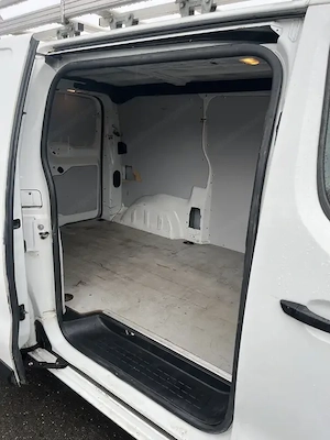 Peugeot Expert Premium L2 Bild 8