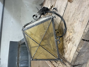 Schmiedeeiserne Lampe zu verschenken 