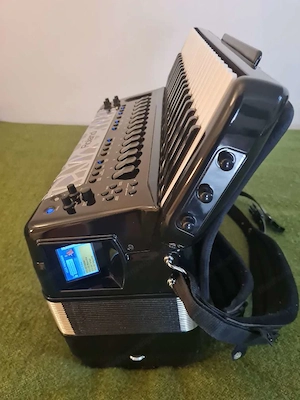 Roland Fr8x , Akkordeon , Harmonika Bild 6