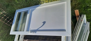 Türe und Fenster von altem Gartenhaus Bild 3