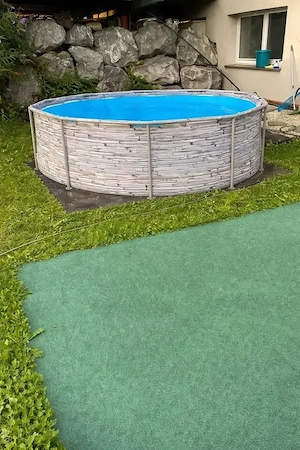 Schwimmbad (Pool)