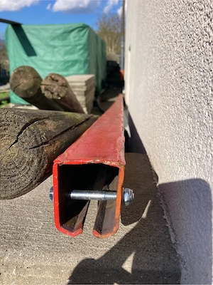 Kran mit C-Schiene und Dreharm Bild 3