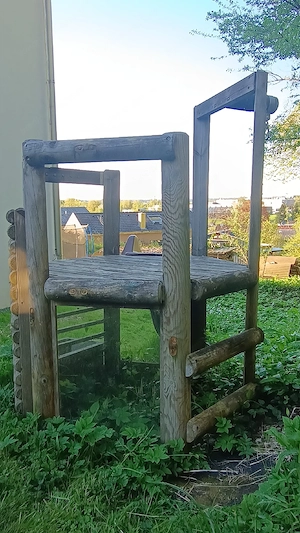 Kleines Klettergerüst und Rutsche Bild 3