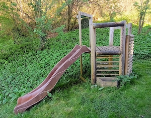 Kleines Klettergerüst und Rutsche Bild 2