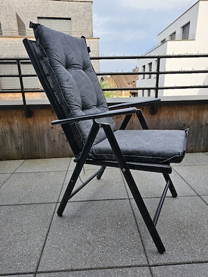 Gartenmöbel  Bild 2