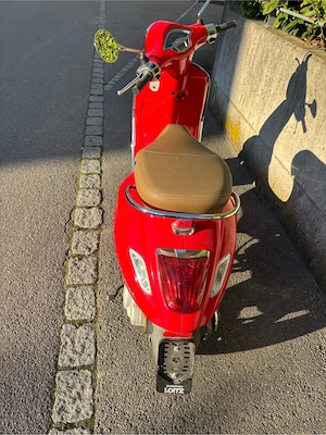 Piaggio Vespa Primavera 50 ccm 4-Takt   Rot Bild 3