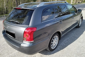 Toyota Avensis 2.2 D-Cat 177 PS mit AHK  Bild 2