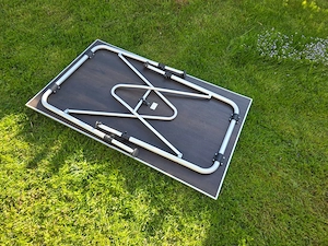 Verkaufe Campingtisch Bild 2