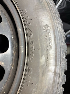 Hankook Reifen auf Stahlfelgen - 4mm Profil Bild 3