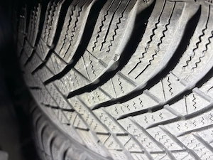 Hankook Reifen auf Stahlfelgen - 4mm Profil Bild 2