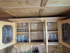 Hängeschrank Bild 2