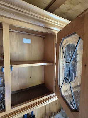 Hängeschrank Bild 3