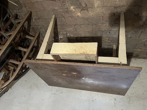 Tisch mit Schublade Deko