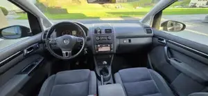 VW Touran Bild 2