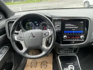 Mitsubishi Outlander Bild 12