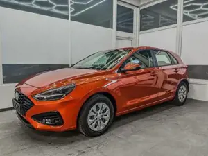 Hyundai i30 STYLE NAVI LED RFK PDC 1.5 MPI 70,6kW96PS EURO6...