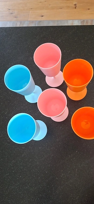 Plastikbecher Bild 3