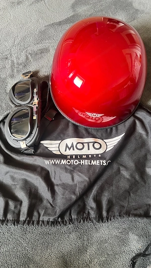 Moped Chopper Vespa Helm Bild 2