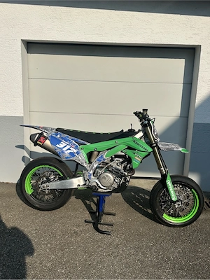 Kawasaki KX 450F Supermoto Bild 5