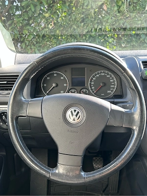VW Golf 5  Bild 8