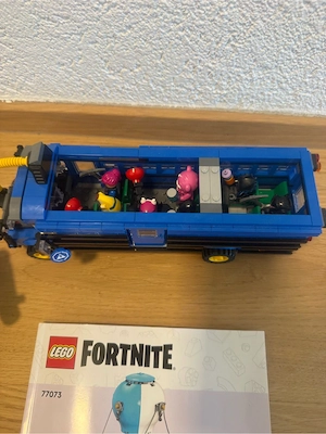 Lego Fortnite Battle Bus
