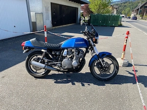 Motorrad Suzuki 750 GSXE Bild 2