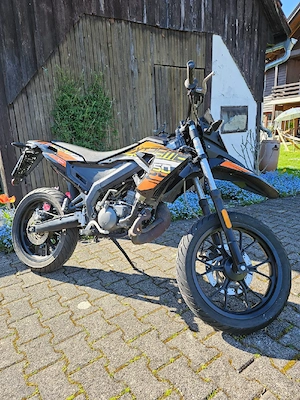 Moped Derbi Senda Extreme SM50 - super Zustand und wenig Kilometer Bild 3