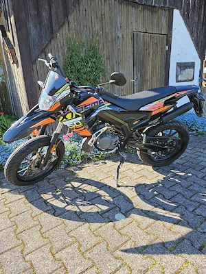 Moped Derbi Senda Extreme SM50 - super Zustand und wenig Kilometer Bild 2