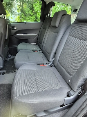 Peugeot 5008, Erstzulassung 2015, 7 Sitzplätze - DEFEKT! Bild 3