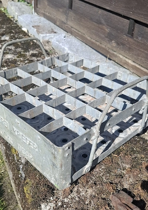 Alte Bierkiste Metall Bild 2