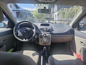 Renault Clio Kombi Bild 8