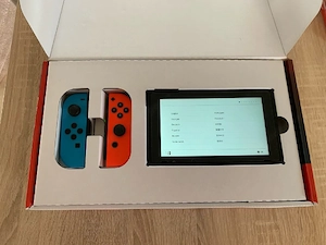Nintendo Switch mit Zubehörpaket, 3 Spiele Bild 3