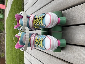 Rollschuhe Größe 32-35 Bild 2