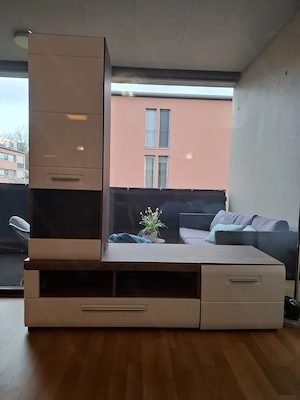 Vitrine und TV Schrank